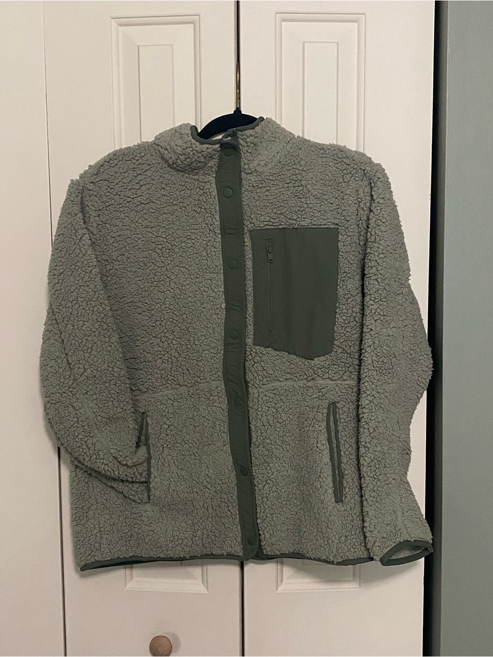 Sherpa Fleece Jacket in Sage Green Sz XL
